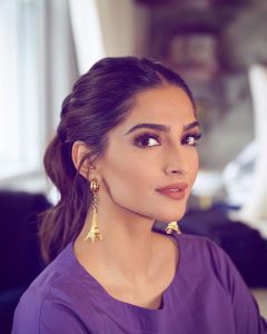 Sonam Kapoor height